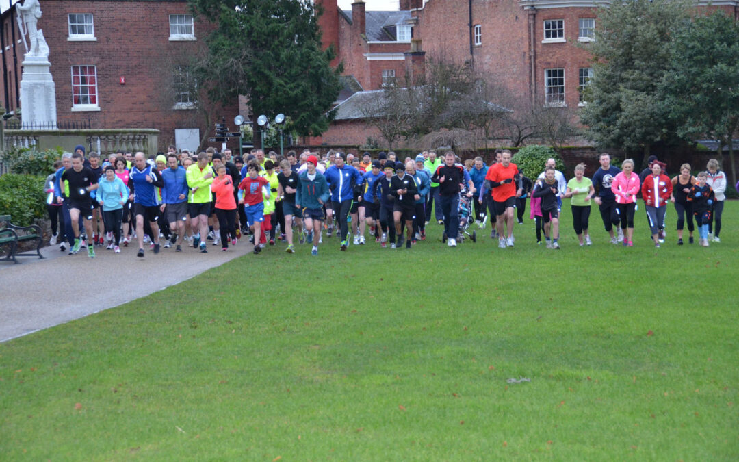 Shrewsbury parkrun start with runners